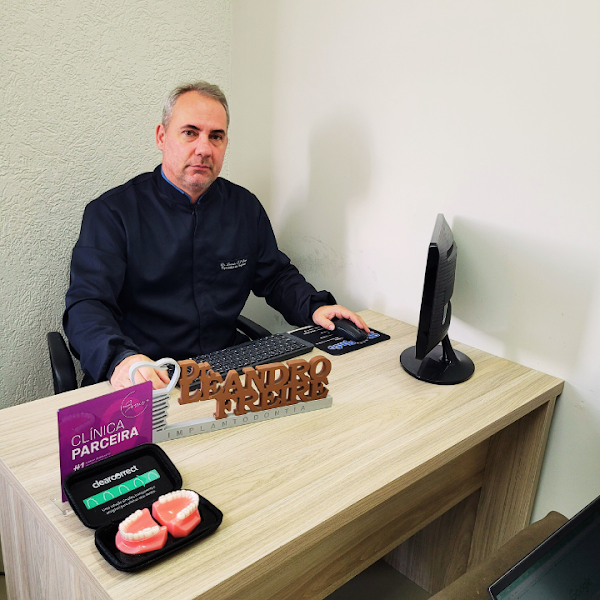 Foto 2 de Dentista Dr. Leandro Freire