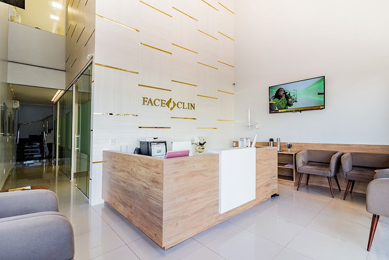 Foto 2 de Dentista Dr. Lucas Brasil