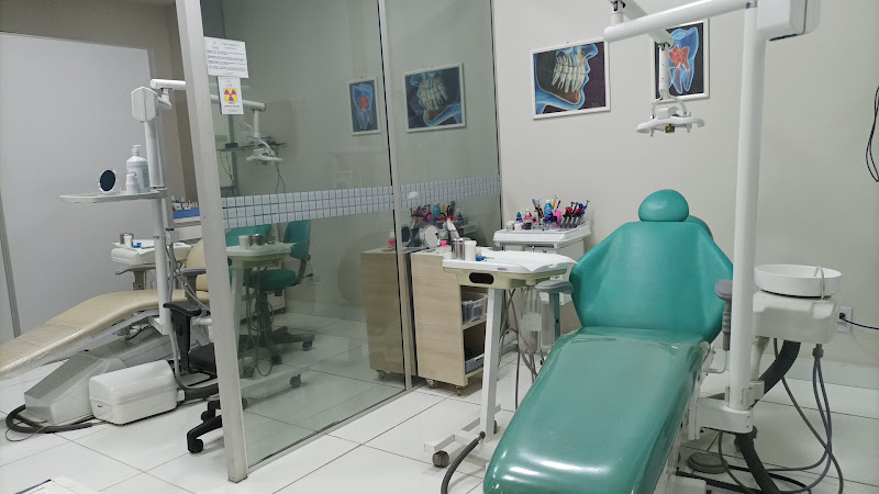 Foto 2 de Dentista Dr. Luiz Eugênio