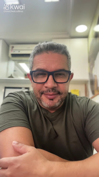 Foto 3 de Dentista Dr. Michel Collins Especialista em Prótese Dental/Implante Dental/Faceta em Resina/Protocolo próximos a Madureira