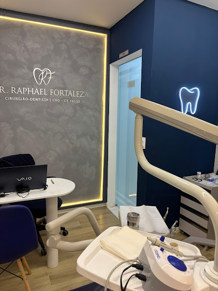Foto 2 de Dentista Dr. Raphael Fortaleza - Tancredo Neves
