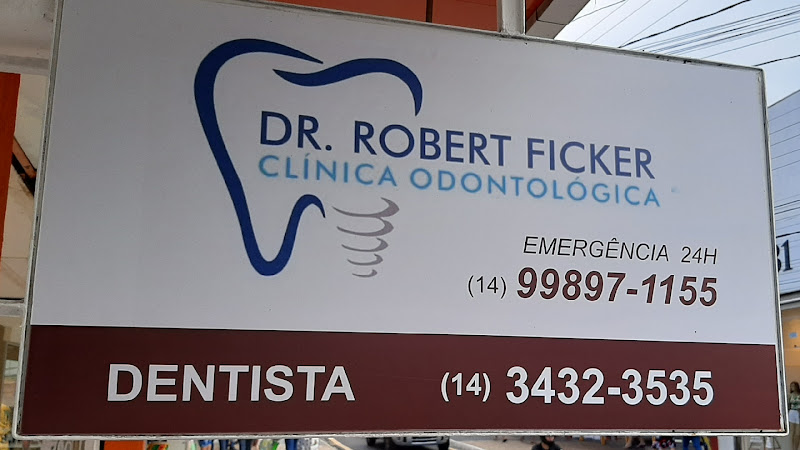 Foto 2 de Dentista Dr. Robert Martin Ficker