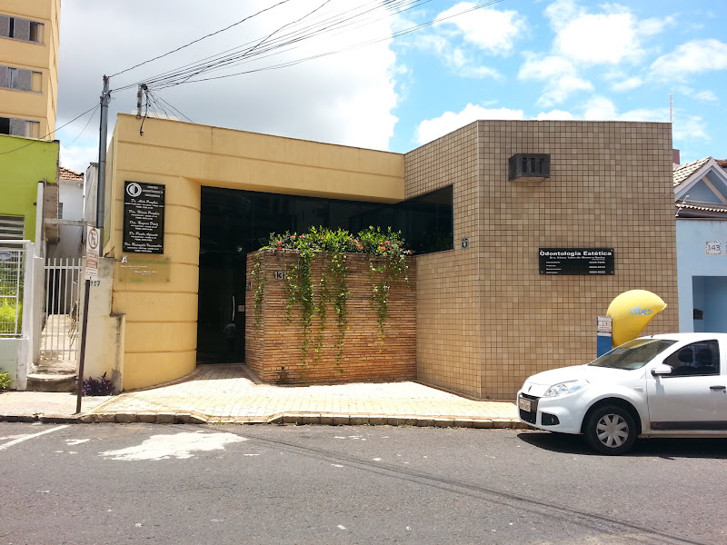 Foto 3 de Dentista Drª Vania Teles Rocha