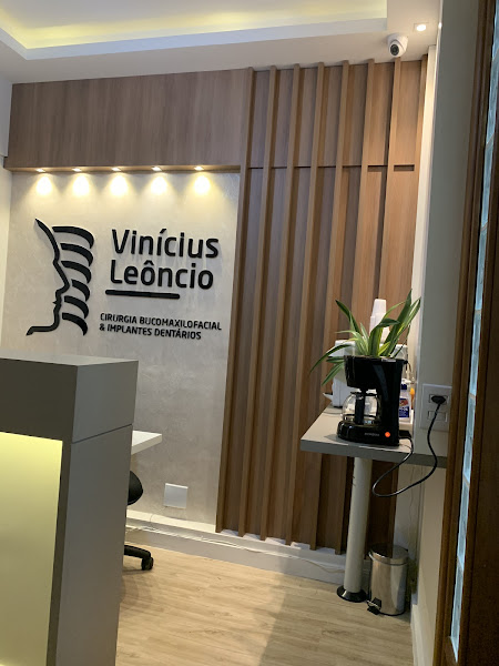 Foto 2 de Dentista - Dr. Vinícius Leôncio