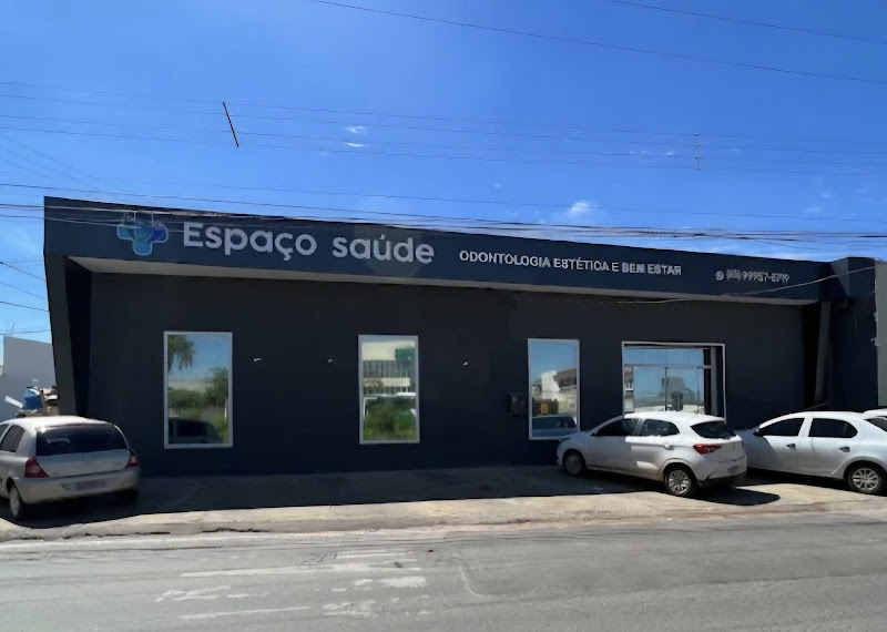 Foto 3 de Dentista Dra Adriane Augusta- especialista em implante dentário e prótese