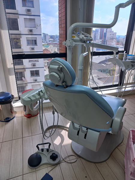 Foto 3 de Dentista Dra. Ana Daniele Silveira - São Leopoldo / Facetas em Resina