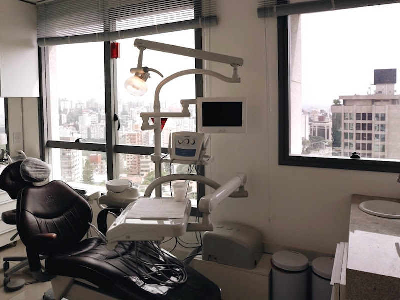 Foto 6 de Dentista Dra. Bruna Fernandes | Especialista em Ultraformer MPT | Harmonização Orofacial | Clínica Geral | Periodontia|