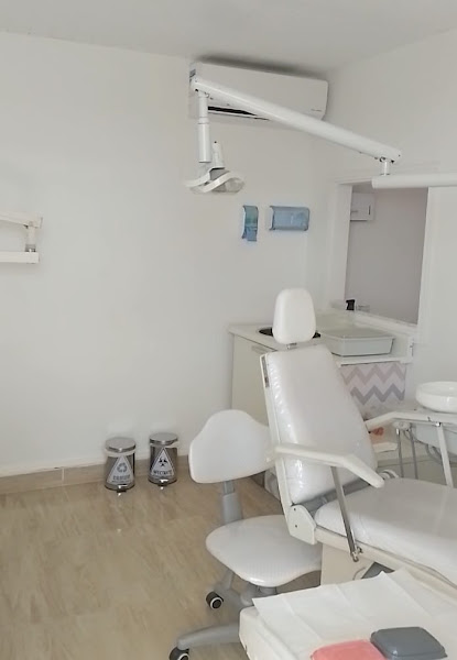 Foto 2 de Dentista Dra Carla Lamounier