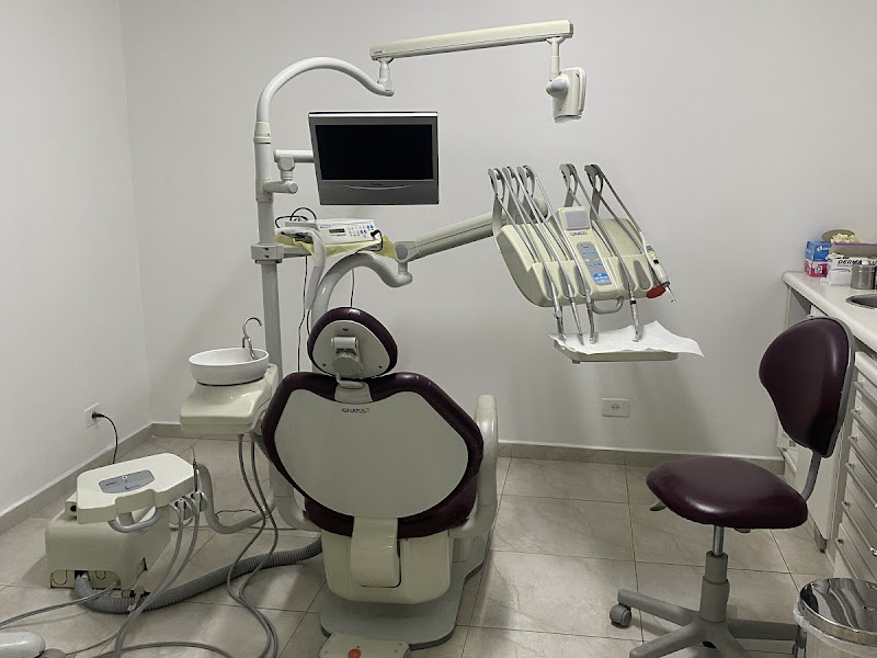 Foto 2 de Dentista - Dra. Cláudia Libertini