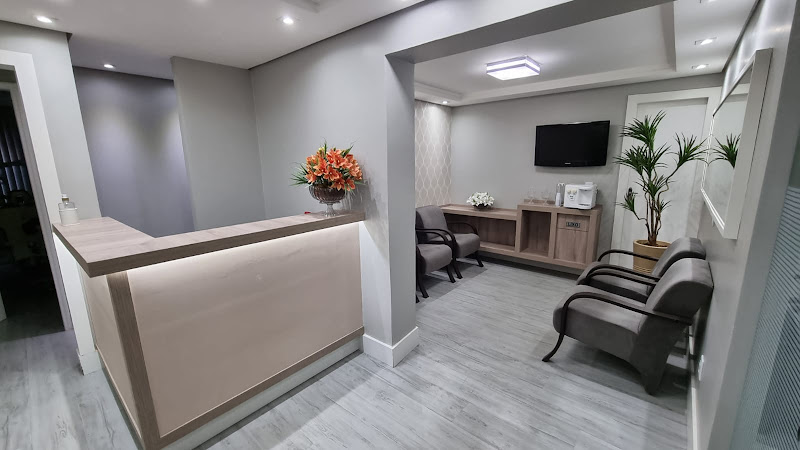 Foto 3 de Dentista Dra. Déborah Gomide | Clareamento | Botox | Brasília-DF