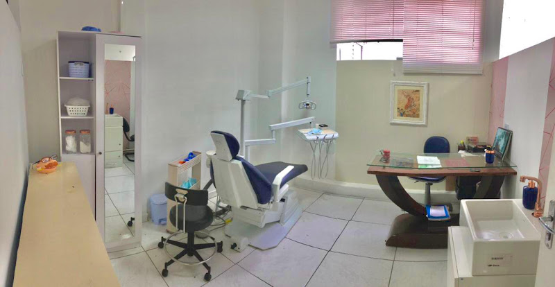 Foto 3 de Dentista Dra Emilia Garofani