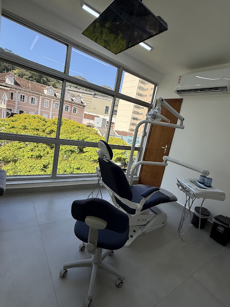 Foto 3 de Dentista Dra Isabela Ribeiro Endodontia