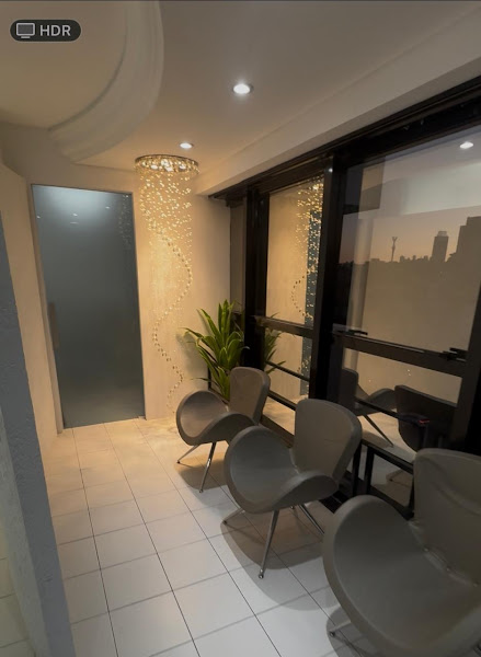 Foto 2 de Dentista Dra Katia Lourenço I Dentista de Emergência em Curitiba