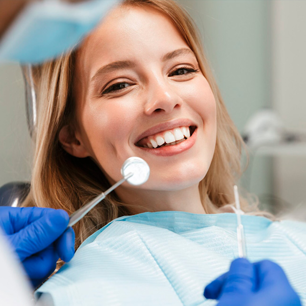 Foto 3 de Dentista Dra Katia Lourenço I Dentista de Emergência em Curitiba