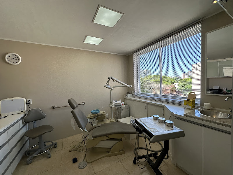 Foto 3 de Dentista Dra. Mariana Canal - Ortodontia - Zona Sul de Porto Alegre