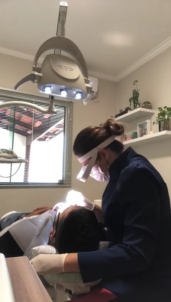 Foto 3 de Dentista - Dra. Miriele Moulin