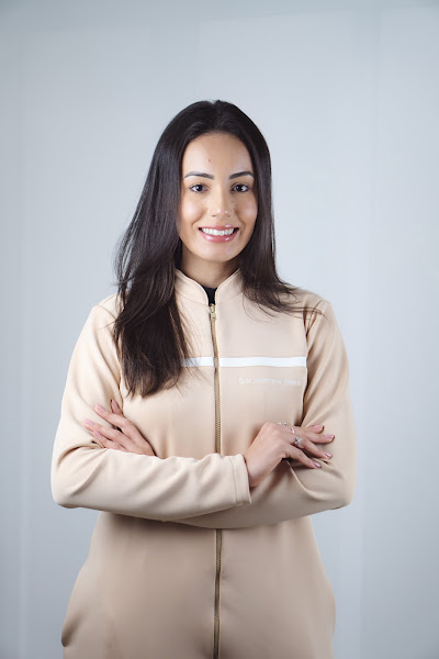 Foto 2 de Dentista Dra.Monara Marie | Lentes em Resina e Porcelana