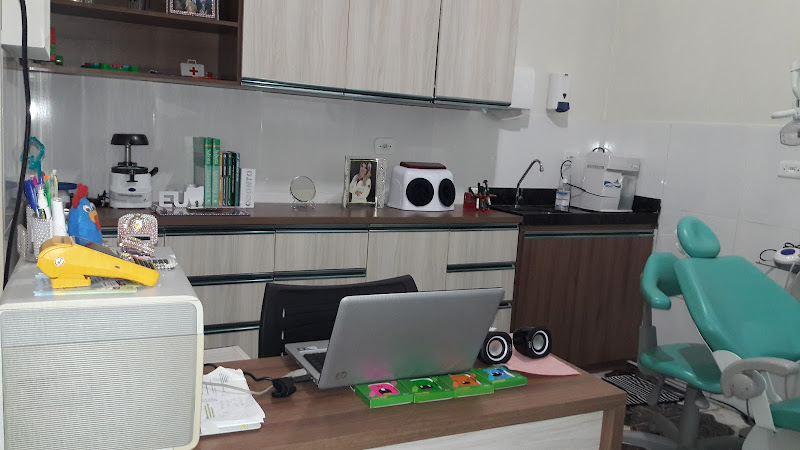 Foto 2 de Dentista Dra Raquel Barros Odontopediatra