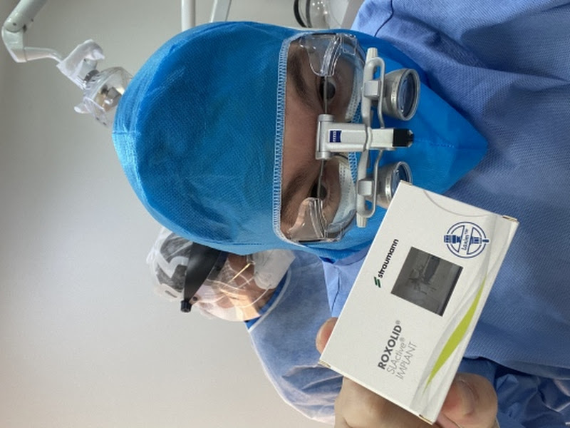 Foto 7 de Dentista Dra. Samantha Rodrigues | Especialista em Implantes e Próteses Dentárias Clínica de Referência