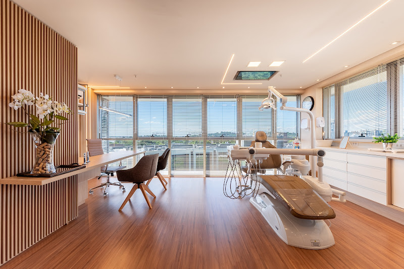 Foto 2 de Dentista Dra. Thaiana Ferreira