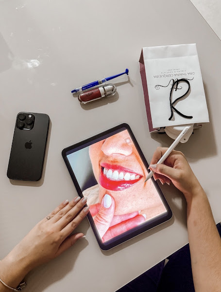 Foto 2 de Dentista Dra Thaina Cerqueira- Clareamento dental em Guarulhos