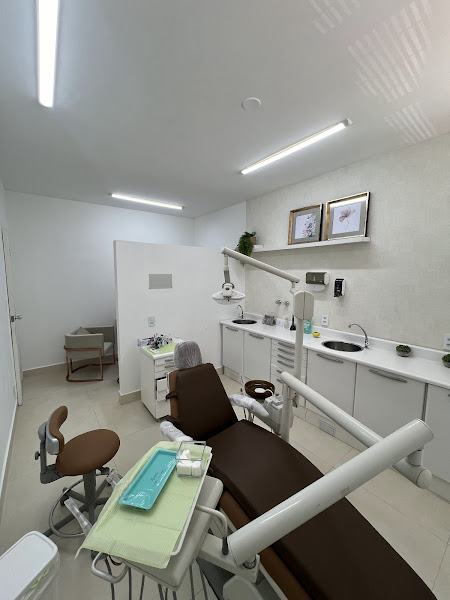 Foto 3 de Dentista Dra Thaís Lopes do Lago - Invisalign Doctor