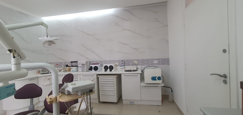 Foto 2 de Dentista Dra. Vanessa Rodrigues Ubinha Da Matta E Silva na Vila Belmiro