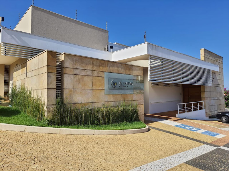 Foto 11 de Dentista em Bauru 24h - Dra Mirela Barros