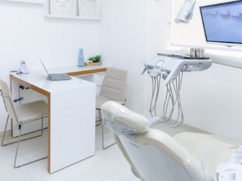 Foto de Dentista em Bela Vista | Facetas, Implantes e Invisalign – Moliah Odontologia