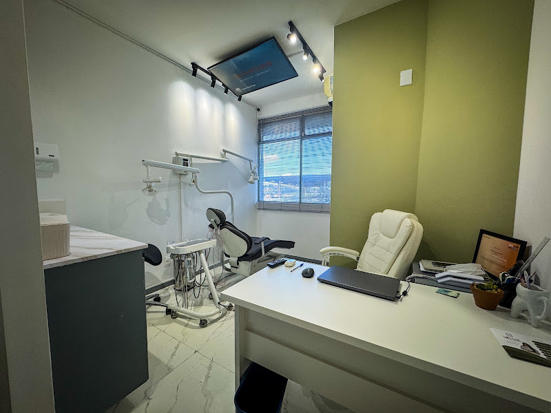 Foto 3 de DENTISTA EM BETIM