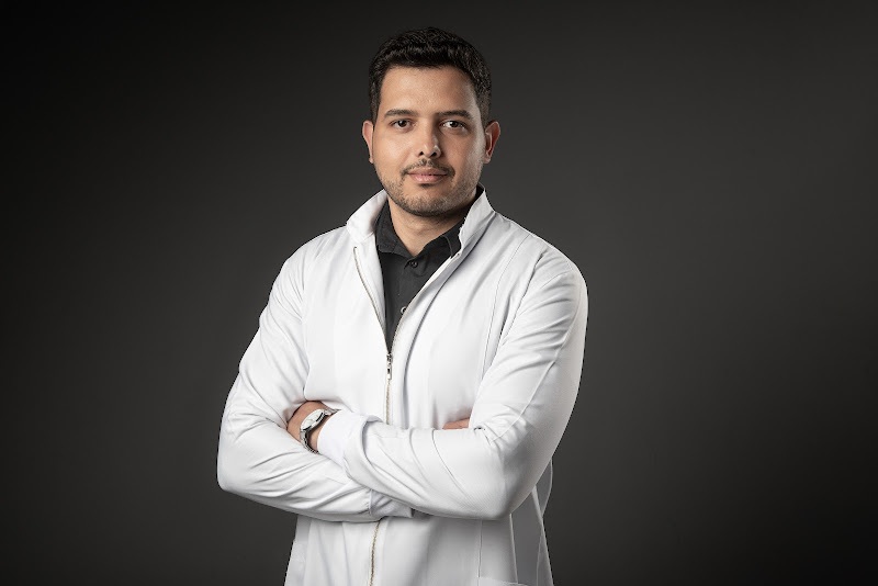 Foto 2 de Dentista em Betim - Dr. Filipe Macedo - Implantes Dentários