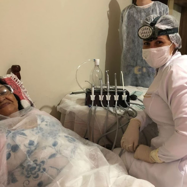 Foto 2 de Dentista em Casa Dra. Claudia Ferreira