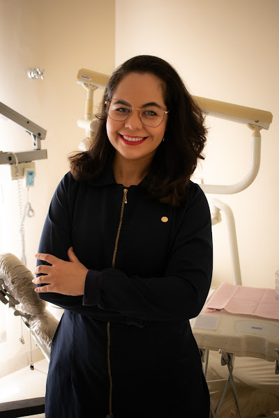 Foto 2 de Dentista em Franca - Dra. Anna Calmona