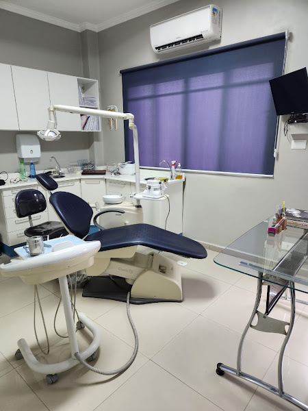 Foto 2 de Dentista em Franco da Rocha - Universo do Sorriso/Lentes, Implantes Dentários, Invisalign, Aparelho ortodôntico