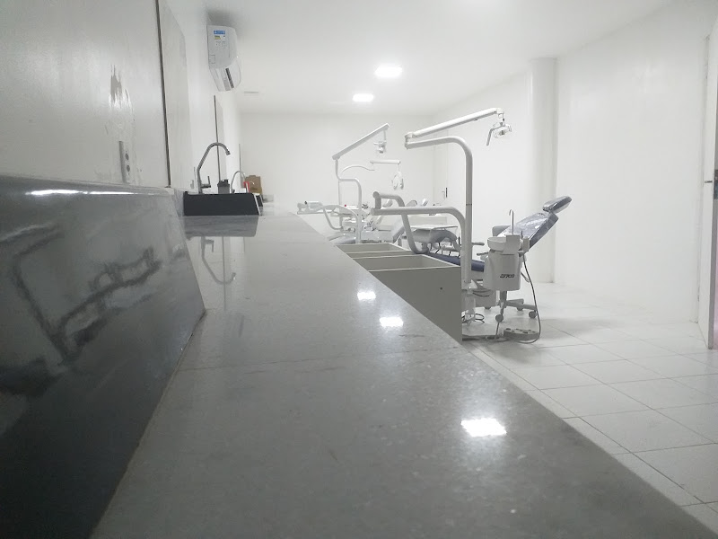 Foto 3 de Dentista em Granja Lisboa - Clinica Sorriso e Vida