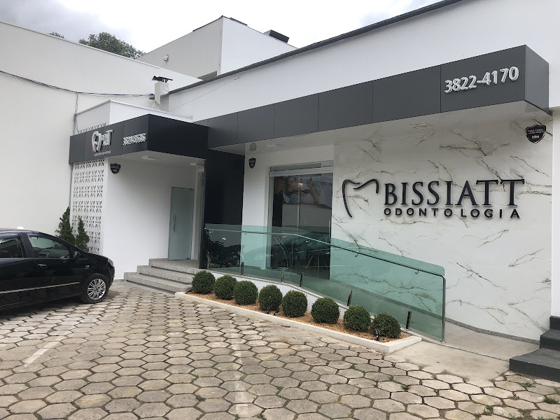 Foto 10 de Dentista em Ipatinga | Dra. Eduarda Quintanilha e Dra. Kátia Sabino