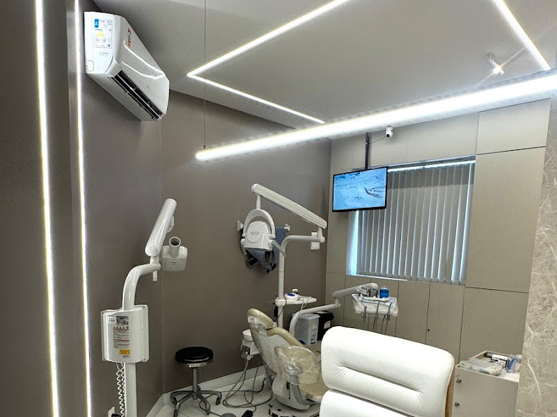 Foto 6 de Dentista em João Pessoa - Dr. Breno Estevam - Especialista em Tratamento de Canal e Alinhador Invisível