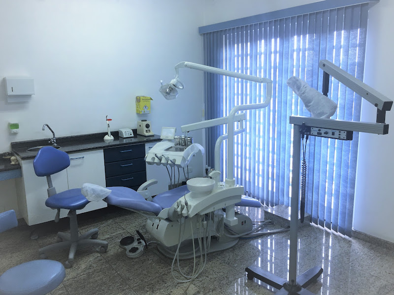 Foto 10 de Dentista em Jundiaí | Dra. Cinthia Campos | COE | Restauração | Canal | Ortodontia | Limpeza | Lente Dental | Clareamento