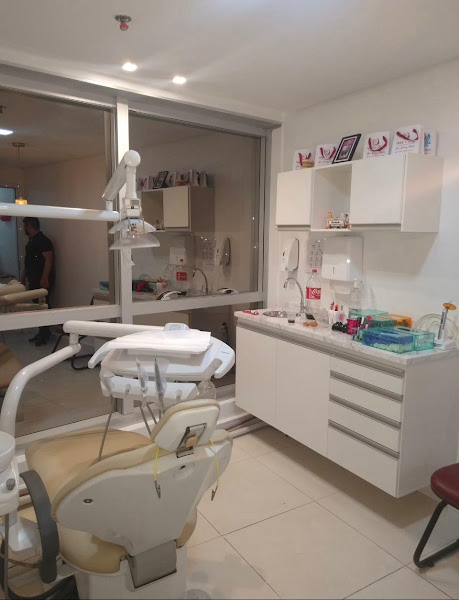 Foto 3 de ‍ ️ Dentista em Manaus - Dra. Elienay Pontes - Odontologia no Amazonas
