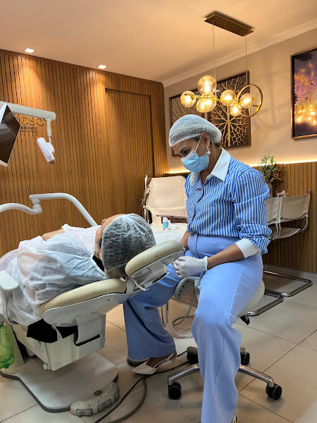 Foto 3 de Dentista em Petrolina - Dra. Caroline Cardoso | Implantes Dentários, Prótese Protocolo e Harmonização Facial