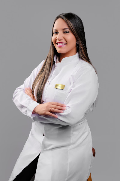 Foto 2 de Dentista em Petrolina - Dra. Larissa Waléria