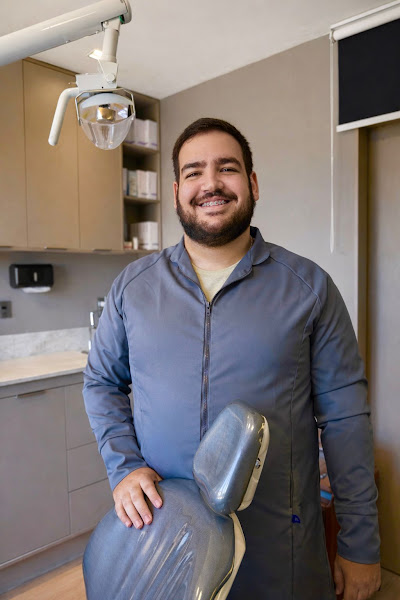 Foto 3 de Dentista em Salvador - Dr Guilherme Almeida