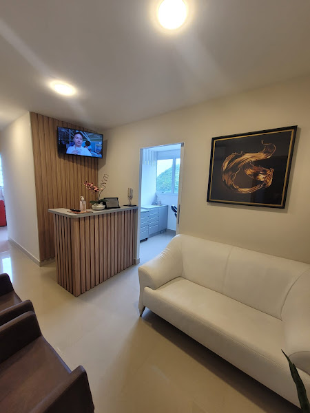 Foto 2 de Dentista Emergencia 24h Guarujá - Pitangueiras - Implante Zigomático - Único no litoral