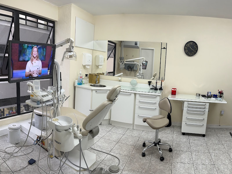 Foto 9 de Dentista Emergência 24h, Odontologia