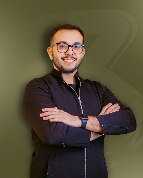 Foto 2 de Dentista | Endodontia e Implantodontia Humanizada | Dr. Leonardo Barroti | Araraquara - SP