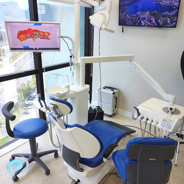 Foto 2 de Dentista Ferreira Pinto l Lentes em porcelanas na barra