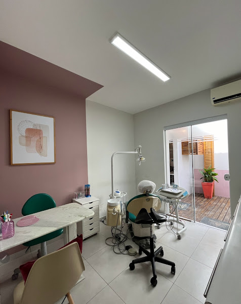 Foto 2 de Dentista Florianópolis - BM Bálsamo Odontologia | Dra Catia B. Muller