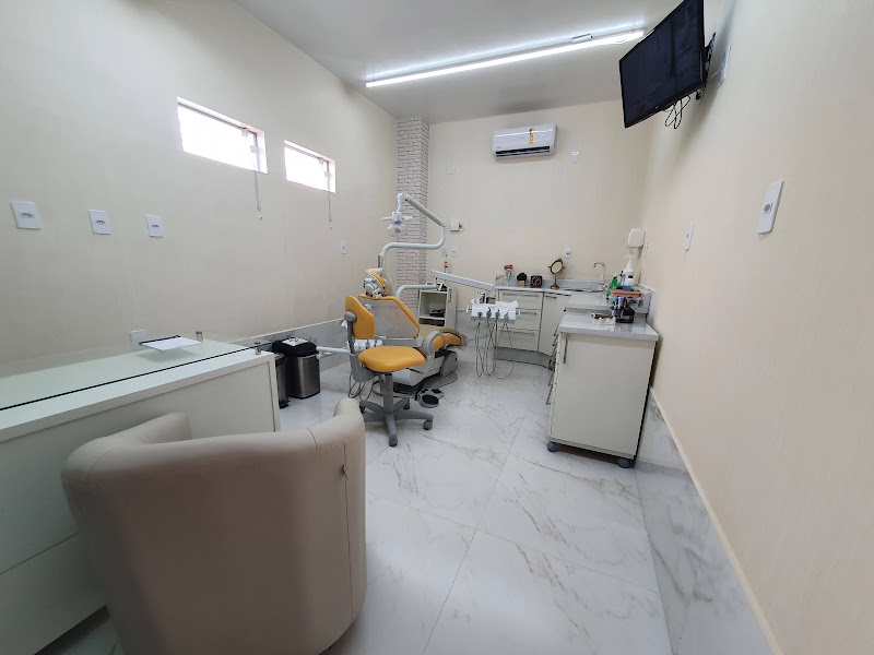 Foto 2 de Dentista Gabriela Gonzaga - Implantodontia e Reabilitação oral