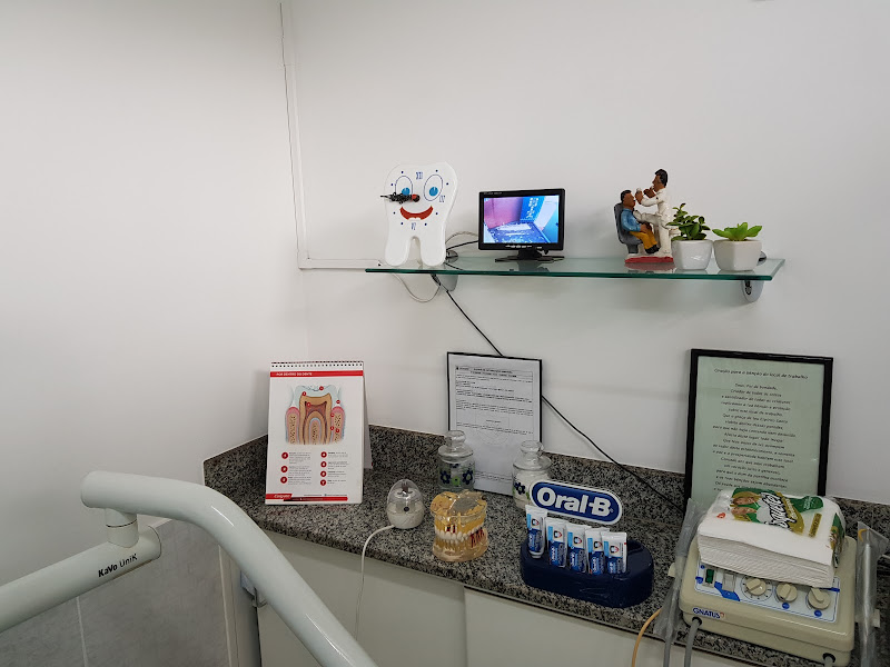 Foto 3 de Dentista Gláucia Maciel Sena Dutra