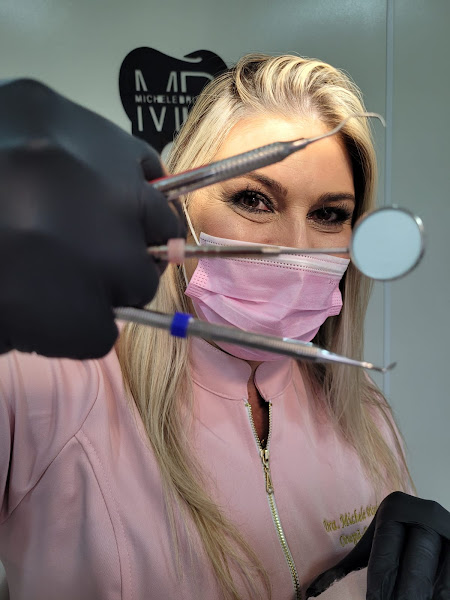 Foto 2 de Dentista, Granja Viana Cotia-SP, Dra.Michele Brisola